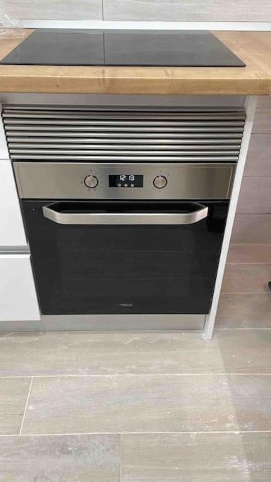 Planta Baja Moderna Y Nueva A Estrenar En El Centro Ciudad 2 Habitaciones Y 2 Banos Elche Extérieur photo