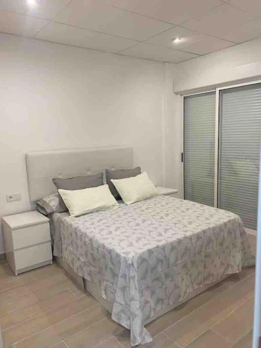 Planta Baja Moderna Y Nueva A Estrenar En El Centro Ciudad 2 Habitaciones Y 2 Banos Elche Extérieur photo