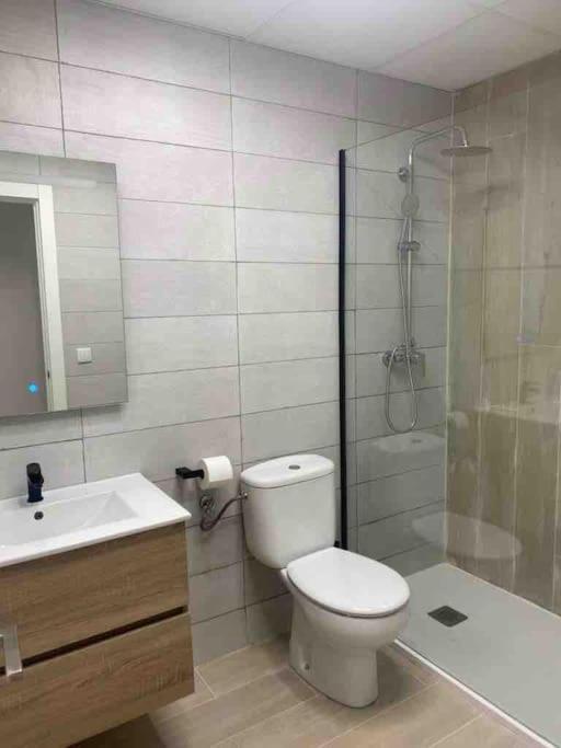 Planta Baja Moderna Y Nueva A Estrenar En El Centro Ciudad 2 Habitaciones Y 2 Banos Elche Extérieur photo